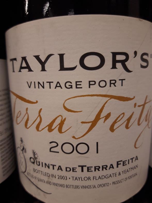 Taylor' s 2001 Quinta Terra Feita