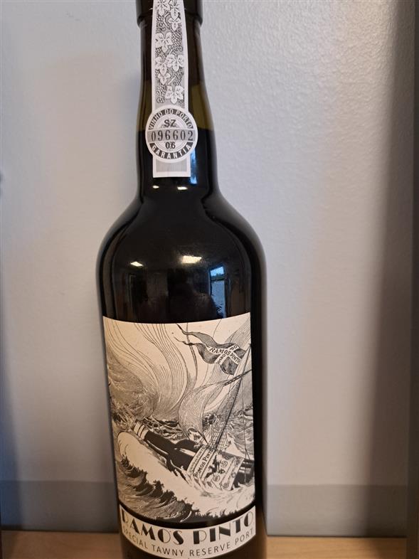 Ramos Pinto Special Tawny Reserve Sailboat
